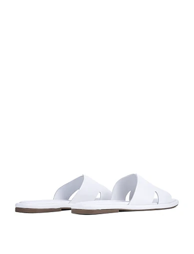 Жіночі шльопанці Attizzare шкіряні білі (022 401ВЛ25) - фото 5 - Miraton