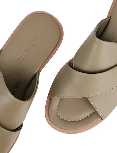 Женские шлепанцы Attizzare кожаные зеленые - фото 5 - Miraton