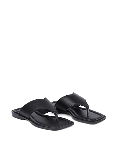 Женские шлепанцы Attizzare кожаные черные - фото 1 - Miraton