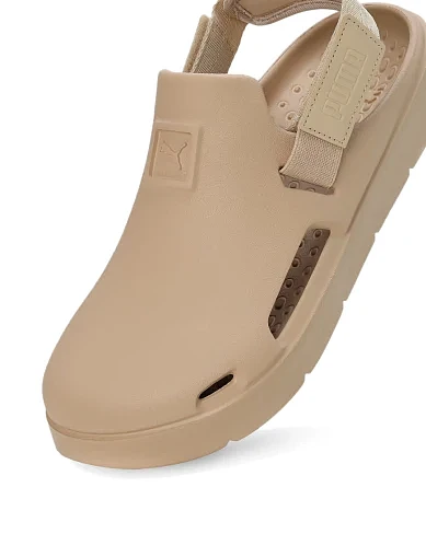Женские сандалии PUMA Shibui Mule резиновые бежевые - фото 6 - Miraton