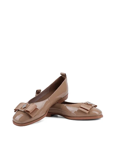 Женские балетки Attizzare лаковые бежевые - фото 2 - Miraton