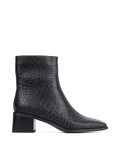 Женские ботинки MIRATON кожаные черные - фото 1 - Miraton