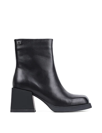 Женские ботинки MIRATON кожаные черные - фото 1 - Miraton