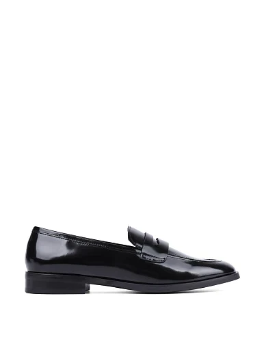 Жіночі туфлі MIRATON з масляної шкіри чорні(JC052-2A) - фото 1 - Miraton