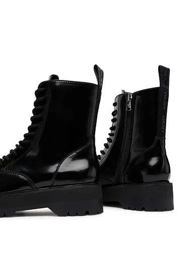 Женские ботинки из экокожи черные - фото 4 - Miraton