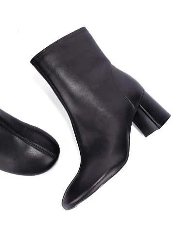 Жіночі черевики шкіряні чорні(JR1216B-1B) - фото 2 - Miraton