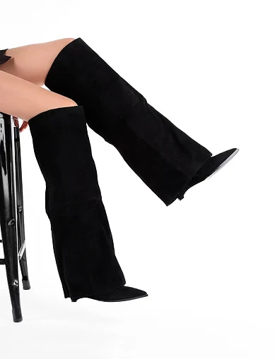 Женские ботфорты MIRATON велюровые черные - фото 1 - Miraton