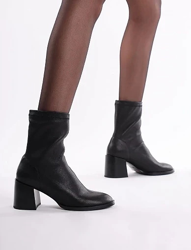 Женские ботинки MIRATON кожаные черные - фото 1 - Miraton