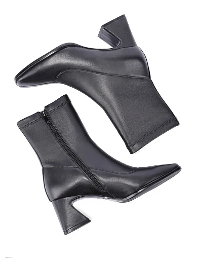 Жіночі черевики MIRATON шкіряні чорні(8009-10) - фото 2 - Miraton