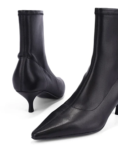 Жіночі черевики шкіряні чорні(JC057D-5A) - фото 2 - Miraton