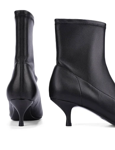 Жіночі черевики шкіряні чорні(JC057D-5A) - фото 5 - Miraton