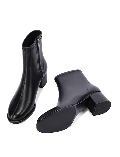 Жіночі черевики Attizzare шкіряні чорні(SZ24201TA-1693) - фото 2 - Miraton