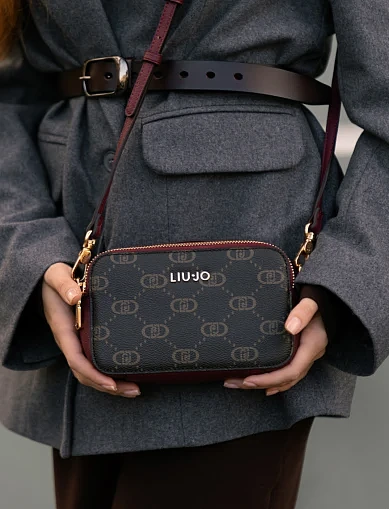 Женская сумка camera bag LIU JO из экокожи бордовая - фото 2 - Miraton