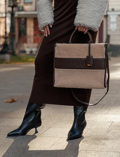 Женская сумка из экокожи коричневая - фото 2 - Miraton