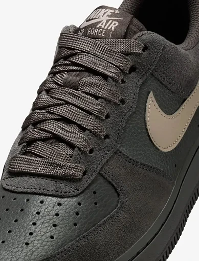 Женские кеды Nike AIR FORCE 1 кожаные темно-серые - фото 7 - Miraton