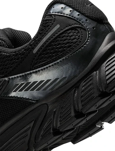 Мужские кроссовки Nike V5 Rnr текстильные черные - фото 7 - Miraton