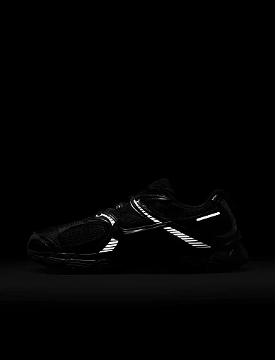 Мужские кроссовки Nike V5 Rnr текстильные черные - фото 8 - Miraton