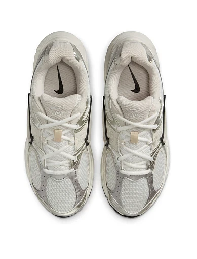 Женские кроссовки Nike V5 Rnr текстильные бежевые - фото 4 - Miraton