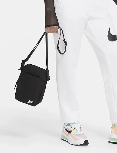 Сумка крос-боді Nike текстильна чорна - фото 2 - Miraton