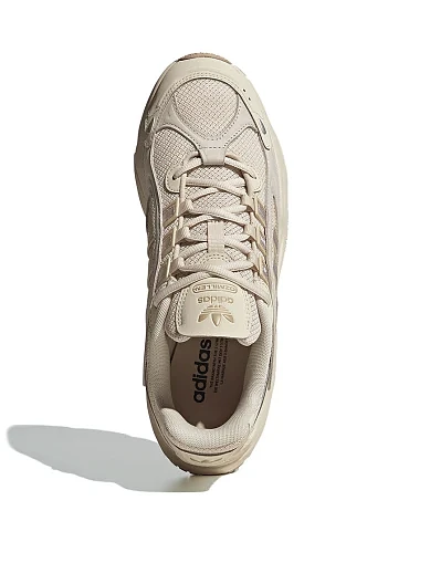 Женские кроссовки Adidas OZMILLEN кожаные молочного цвета - фото 2 - Miraton