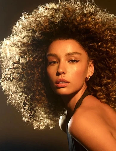 Парфюм для волос с ароматом теплых древесных нот - фото 4 - Miraton