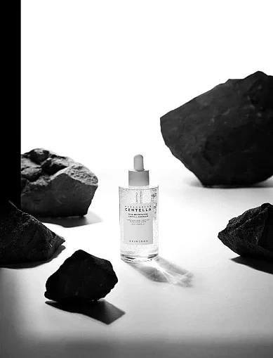 Осветляющая ампула для лица Skin1004 Madagascar Centella Tone Brightening Capsule Ampoule, 100 мл - фото 2 - Miraton