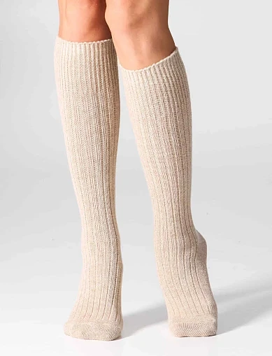 Гольфы женские из шерсти мериноса с добавлением кашемира бежевые - фото 1 - Miraton