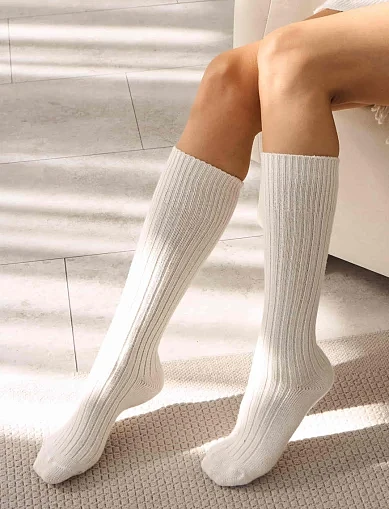 Гольфи жіночі з вовни мериноса з додаванням кашеміру молочні(KCM26 KNEE HIGH CASHEMERE MERINO) - фото 4 - Miraton