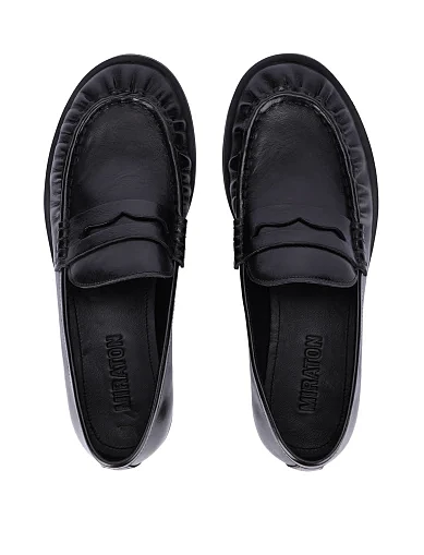 Жіночі туфлі з масляної шкіри чорні(212-25101-3-1) - фото 2 - Miraton