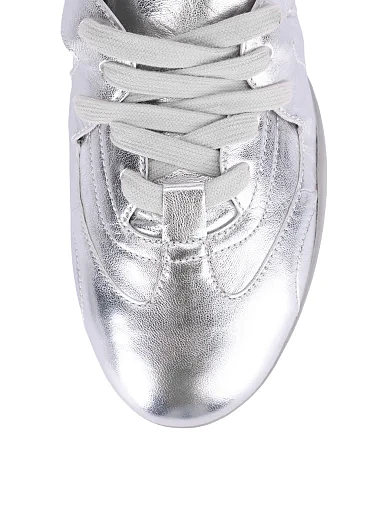 Женские кроссовки кожаные серебряного цвета - фото 7 - Miraton