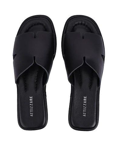 Женские шлепанцы кожаные черные - фото 2 - Miraton