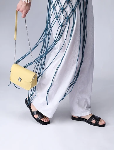 Женские сандалии кожаные черные - фото 7 - Miraton