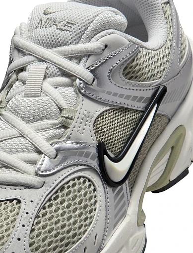 Женские кроссовки Nike V5 RNR текстильные белые - фото 6 - Miraton