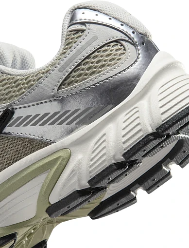 Женские кроссовки Nike V5 RNR текстильные белые - фото 7 - Miraton