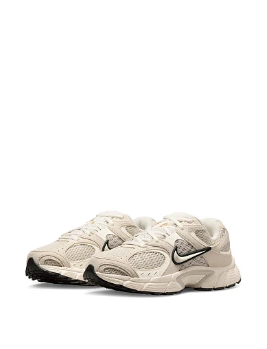 Жіночі кросівки Nike V5 RNR SUEDE текстильні бежеві(II6294-100) - фото 3 - Miraton