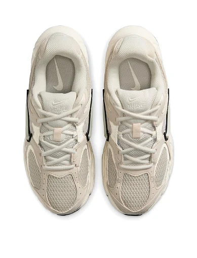 Жіночі кросівки Nike V5 RNR SUEDE текстильні бежеві(II6294-100) - фото 4 - Miraton