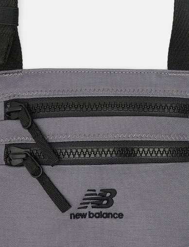 Сумка через плече New Balance Urban Sling Bag текстильна сіра - фото 2 - Miraton
