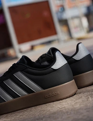 Жіночі кеди Adidas BARREDA чорні шкіряні(JP5960) - фото 8 - Miraton