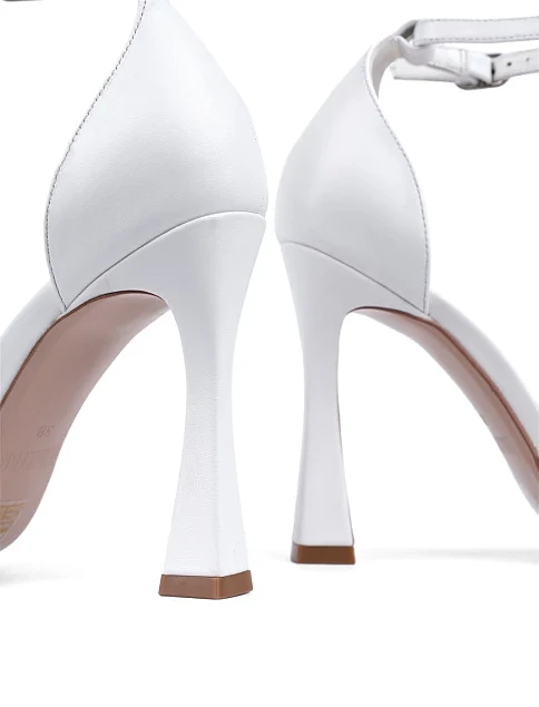 Жіночі туфлі MIRATON шкіряні білі - фото 2 - Miraton