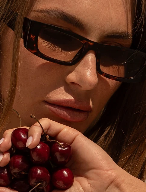 Солнцезащитные очки прямоугольные коричневые - фото 1 - Miraton