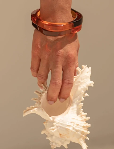 Жіночий квадратий браслет бурштиново-червоний - фото 1 - Miraton