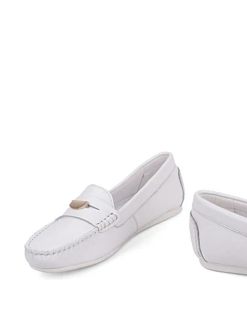 Женские мокасины Attizzare кожаные белые - фото 2 - Miraton