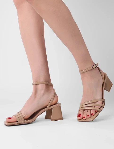 Женские босоножки Attizzare кожаные бежевые - фото 1 - Miraton