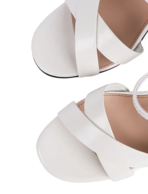 Женские босоножки Attizzare кожаные белые - фото 5 - Miraton