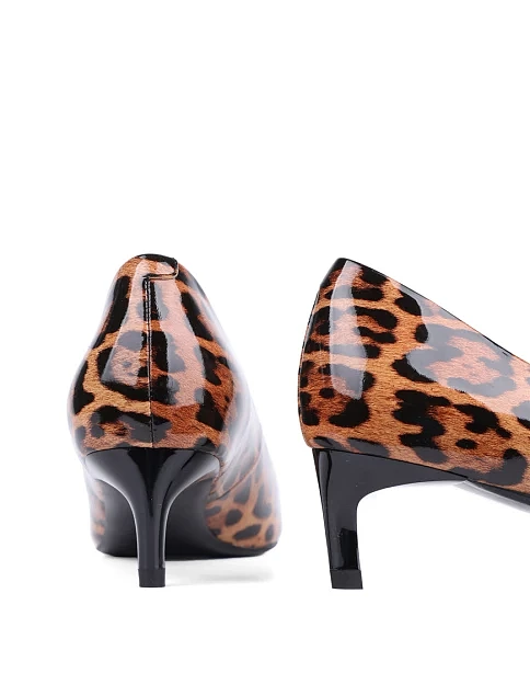 Женские туфли лодочки MIRATON лаковые леопардовые - фото 2 - Miraton