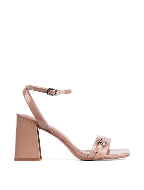 Женские босоножки Attizzare лаковые бежевые - фото 1 - Miraton