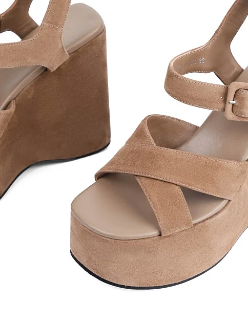 Женские босоножки MIRATON велюровые бежевые - фото 2 - Miraton