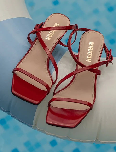 Женские босоножки MIRATON кожаные красные - фото 1 - Miraton