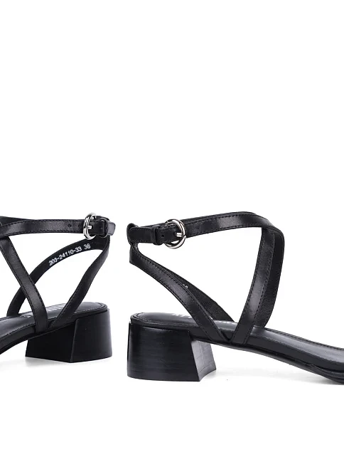 Жіночі босоніжки Attizzare шкіряні чорні - фото 2 - Miraton