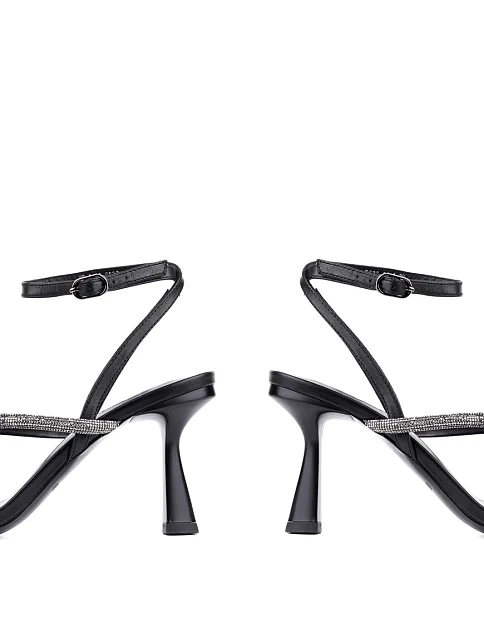 Жіночі босоніжки Attizzare шкіряні чорні - фото 2 - Miraton